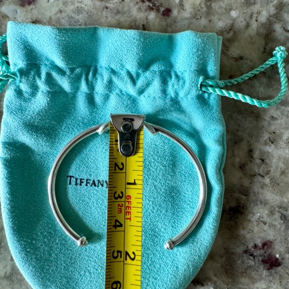 Authentic Tiffany & Co. Sterling Silver Infinity Cuff Knot Bracelet Medium - Picture 9 of 9